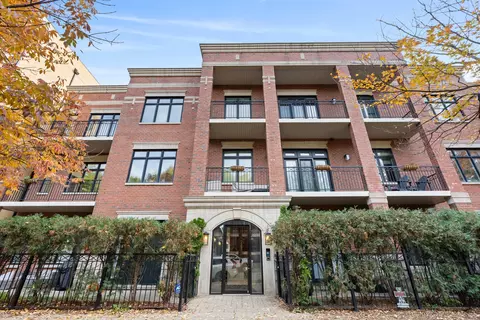 4927 N Damen Ave #2E, Chicago, IL 60625