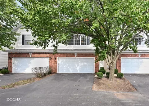 182 Concord Dr #182, Oswego, IL 60543