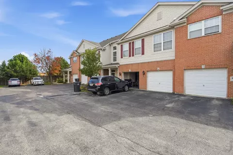 Exterior - 10235 Mulberry Ln #E, Bridgeview, IL 60455 photo 3 of 5