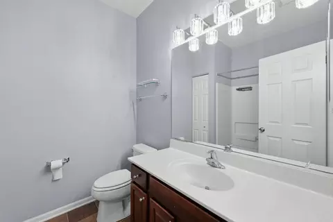 Bath - 10235 Mulberry Ln #E, Bridgeview, IL 60455 photo 1 of 4