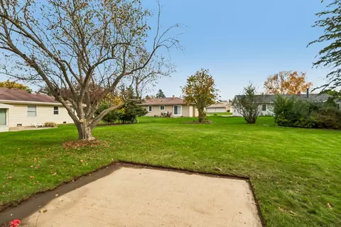 Exterior - 904 Melrose Ct, Mchenry, IL 60050 photo 3 of 7