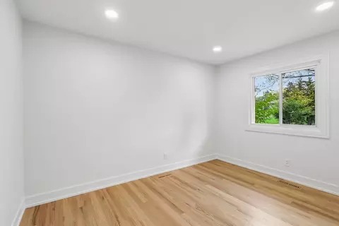 Bedroom - 904 Melrose Ct, Mchenry, IL 60050 photo 3 of 4