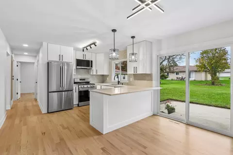Kitchen - 904 Melrose Ct, Mchenry, IL 60050 photo 1 of 2