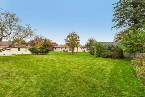 Exterior - 904 Melrose Ct, Mchenry, IL 60050 photo 7 of 7