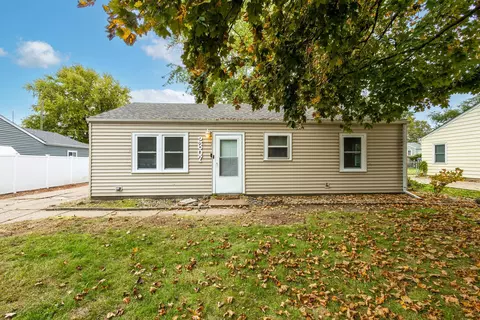 2607 W 71st St, Davenport, IA 52806