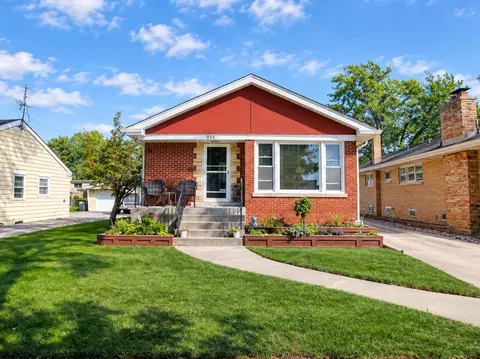 9341 Menard Ave, Oak Lawn, IL 60453