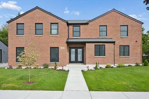 3810 W North Shore Ave, Lincolnwood, IL 60712