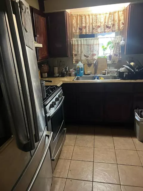 Kitchen - 4541 S Laporte Ave, Chicago, IL 60638 photo 2 of 2