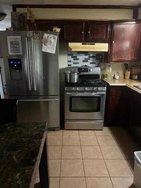 Kitchen - 4541 S Laporte Ave, Chicago, IL 60638 photo 1 of 2