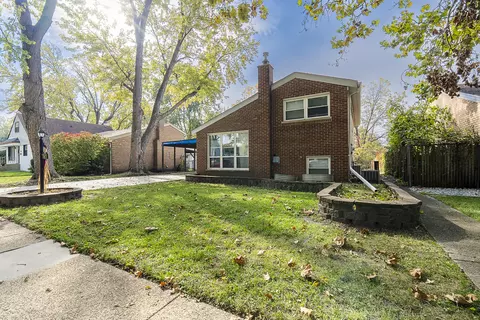2941 Everett St, Blue Island, IL 60406