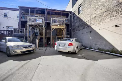 Exterior - 1003 S Racine Ave, Chicago, IL 60607 photo 3 of 3
