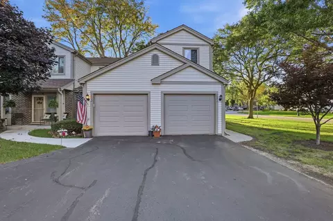 251 E Forest Knoll Dr #251, Palatine, IL 60074