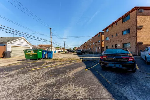Exterior - Undisclosed, Chicago, IL 60638 photo 3 of 3