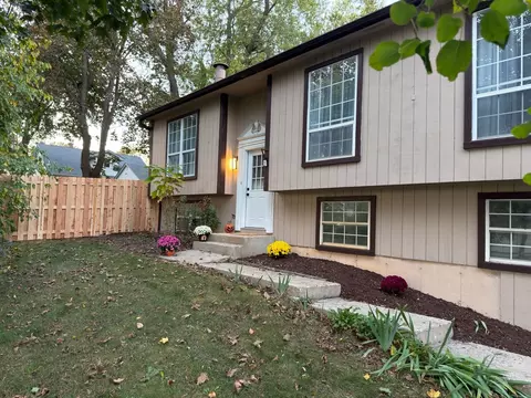 23726 N Overhill Dr, Lake Zurich, IL 60047