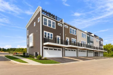 Exterior - 2675 Pratt Ct, Hoffman Estates, IL 60192 photo 6 of 6
