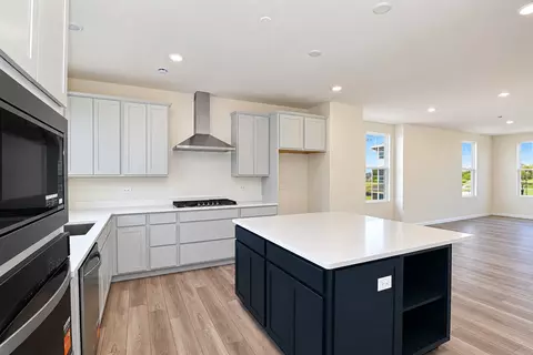 Kitchen - 2675 Pratt Ct, Hoffman Estates, IL 60192 photo 4 of 5