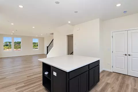 Kitchen - 2675 Pratt Ct, Hoffman Estates, IL 60192 photo 5 of 5