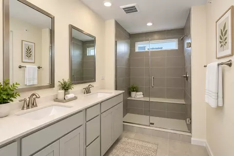 Bath - 2675 Pratt Ct, Hoffman Estates, IL 60192 photo 2 of 7