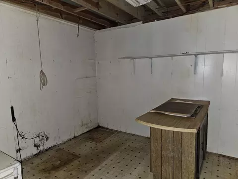 Kitchen - 19346 Galatia Post Rd, Marion, IL 62959 photo 2 of 2