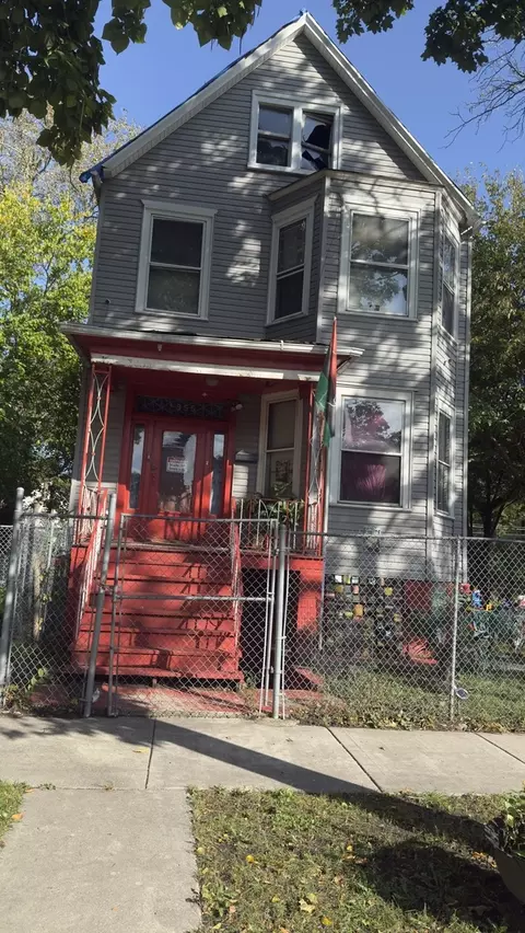 5955 S Hermitage Ave, Chicago, IL 60636