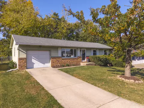 Exterior - 713 Lara Rd, Normal, IL 61761 photo 2 of 9