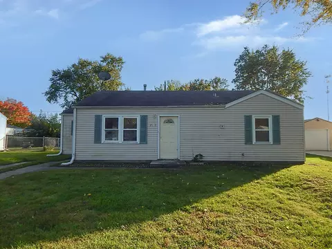 2103 W 69th St, Davenport, IA 52806