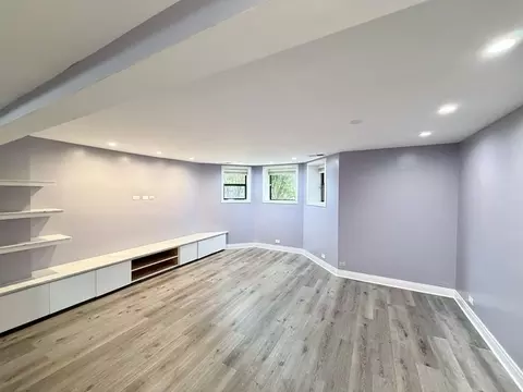 Living - Undisclosed, Chicago, IL 60613 photo 1 of 1