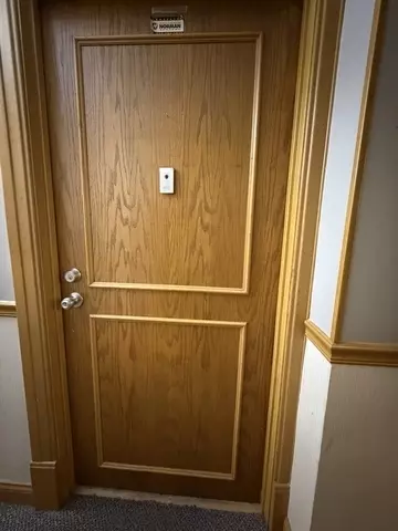 Entry Way - Undisclosed, Chicago, IL 60613 photo 2 of 3