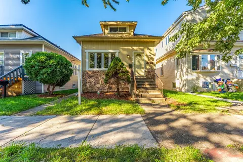 3760 N Osceola Ave, Chicago, IL 60634
