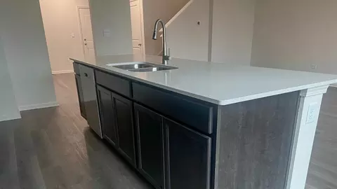Kitchen - 13519 S Mesa Dr, Plainfield, IL 60544 photo 6 of 8