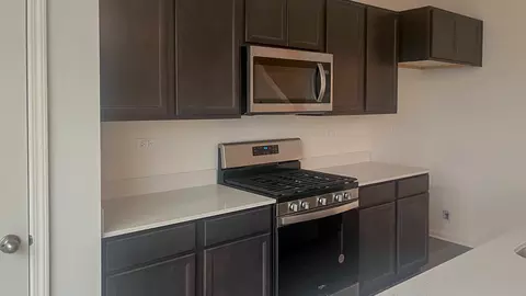 Kitchen - 13519 S Mesa Dr, Plainfield, IL 60544 photo 5 of 8