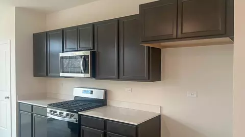 Kitchen - 13519 S Mesa Dr, Plainfield, IL 60544 photo 8 of 8