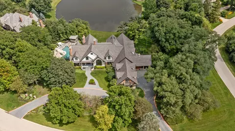 51 Hillburn Ln, North Barrington, IL 60010