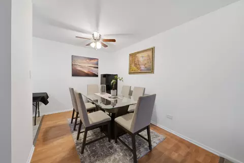 Dining - 1500 Robin Cir #213, Hoffman Estates, IL 60169 photo 1 of 1
