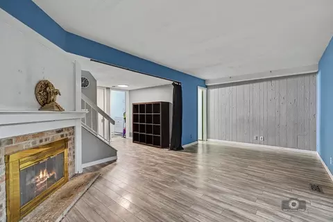 Living - 1478 Elder Dr #0, Aurora, IL 60506 photo 2 of 3