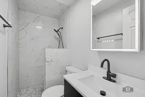 Bath - 1478 Elder Dr #0, Aurora, IL 60506 photo 2 of 3