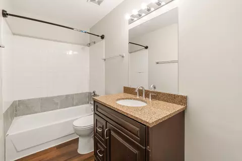 Bath - 21212 Duncan Ct, Plainfield, IL 60544 photo 2 of 3