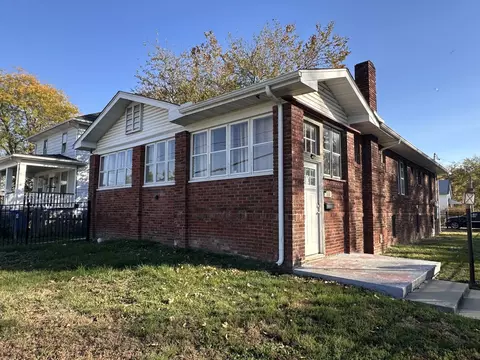 Exterior - 116 Mcfall St, Benton, IL 62812 photo 2 of 7