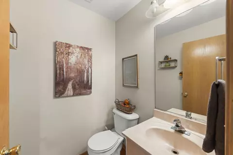 Bath - 24508 Brooklands Ln, Plainfield, IL 60585 photo 1 of 5