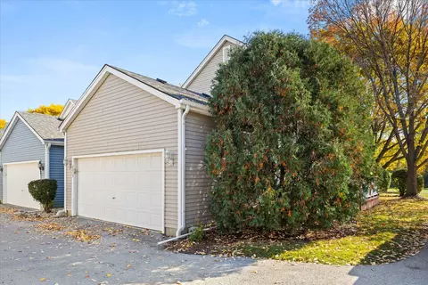 Exterior - 2215 Dalewood Ct, Plainfield, IL 60586 photo 9 of 10