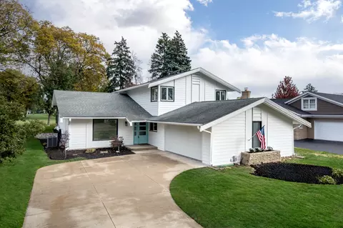 729 Burning Tree Ln, Naperville, IL 60563
