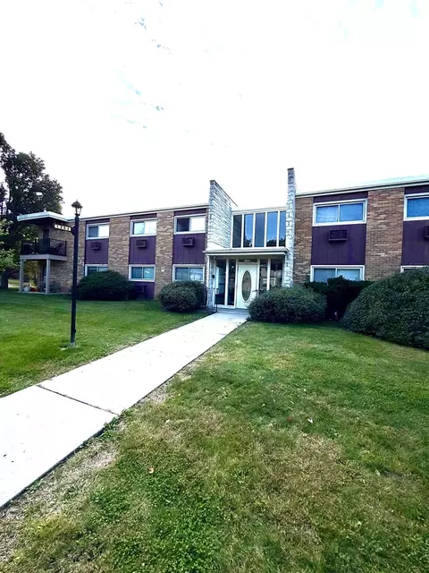 120 Collen St # A, Lombard, IL 60148