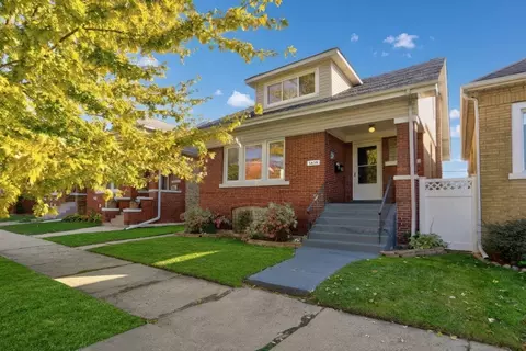 5839 W Eastwood Ave, Chicago, IL 60630