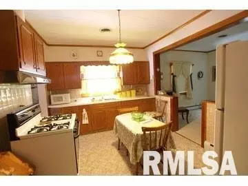 Undisclosed, Hurst, IL 62949 photo 4