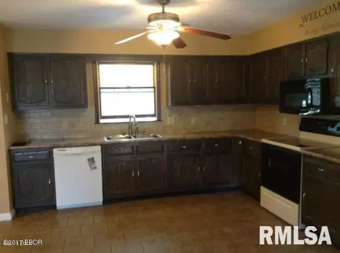 805 Townsend Ct, Steeleville, IL 62288 photo 3