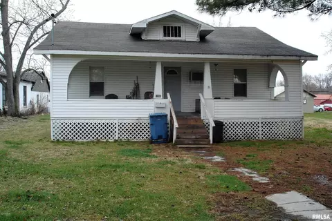 1205 E Webster St, Benton, IL 62812 photo 1