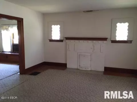 603 N Victor St, Christopher, IL 62822 photo 7