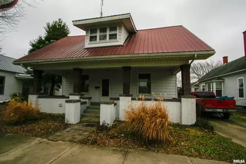 410 1st St, Carmi, IL 62821 photo 1