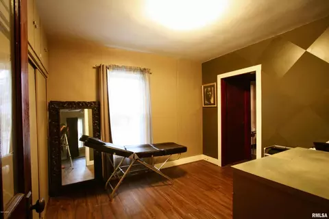 1302 Oak St, Carmi, IL 62821 photo 5