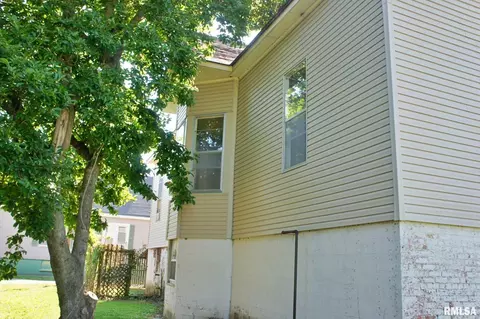 2100 Holbrook Ave, Cairo, IL 62914 photo 7